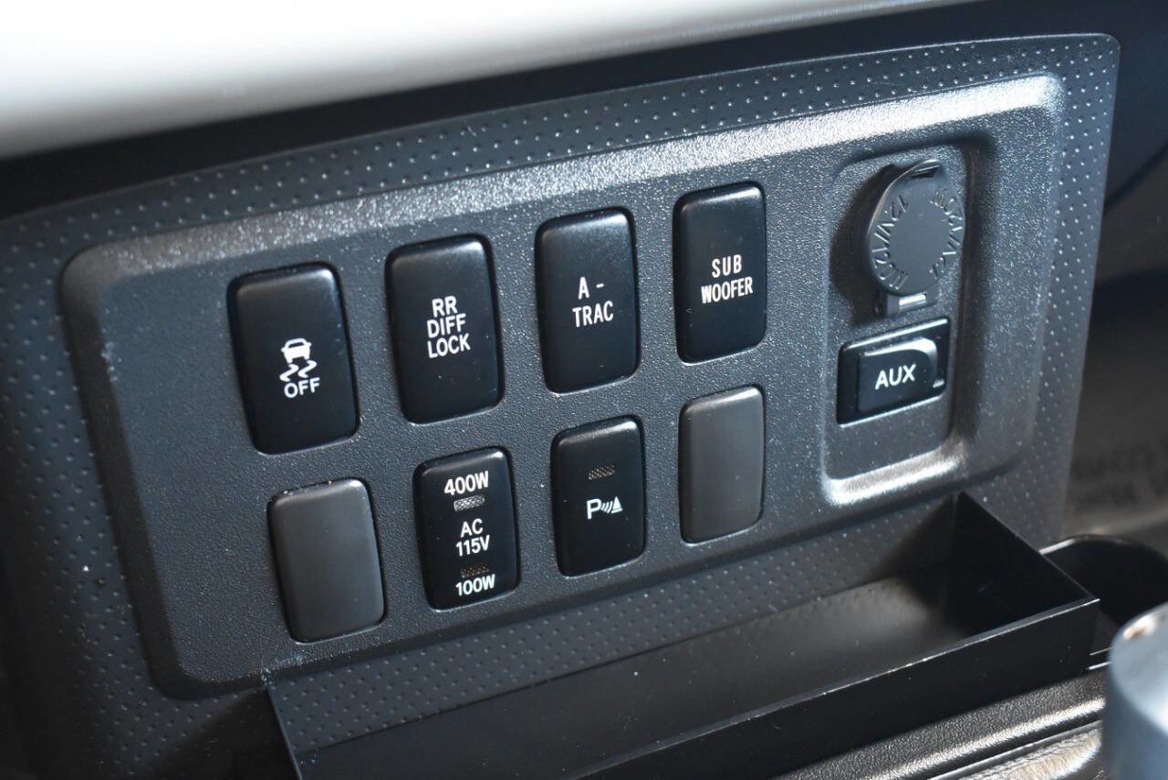 Used 2010 Toyota FJ Cruiser 4WD image 38