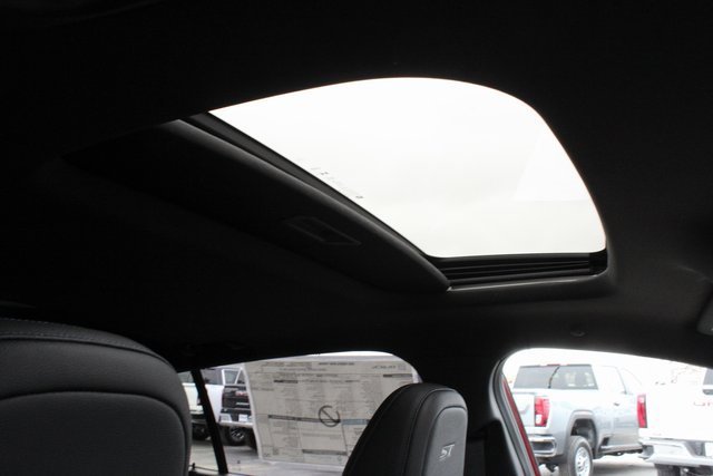 New 2025 Buick Envista Sport Touring w/ Experience Buick Package image 4