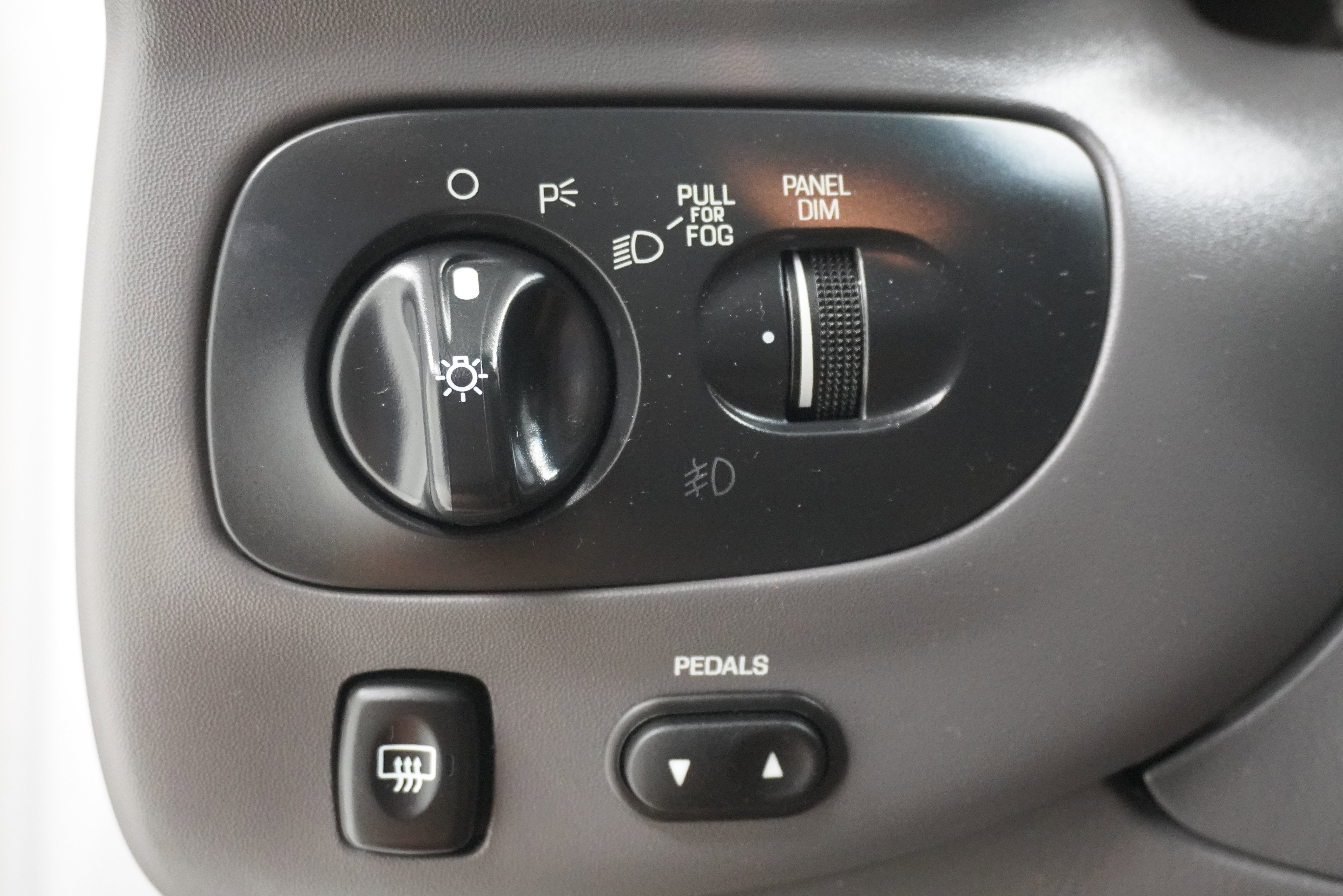 Used 1999 Ford Expedition XLT image 21