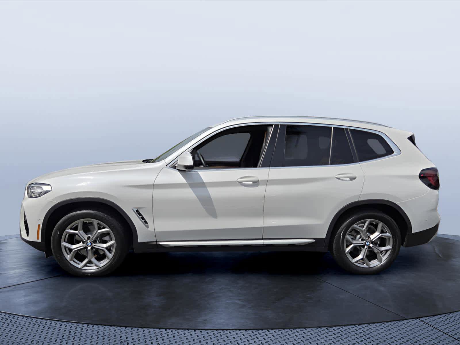 Certified 2023 BMW X3 sDrive30i w/ Premium Package RWD image 3
