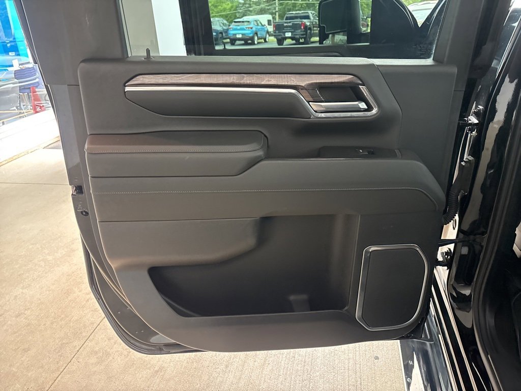Used 2024 Chevrolet Silverado 2500 LTZ w/ LTZ Convenience Package image 20