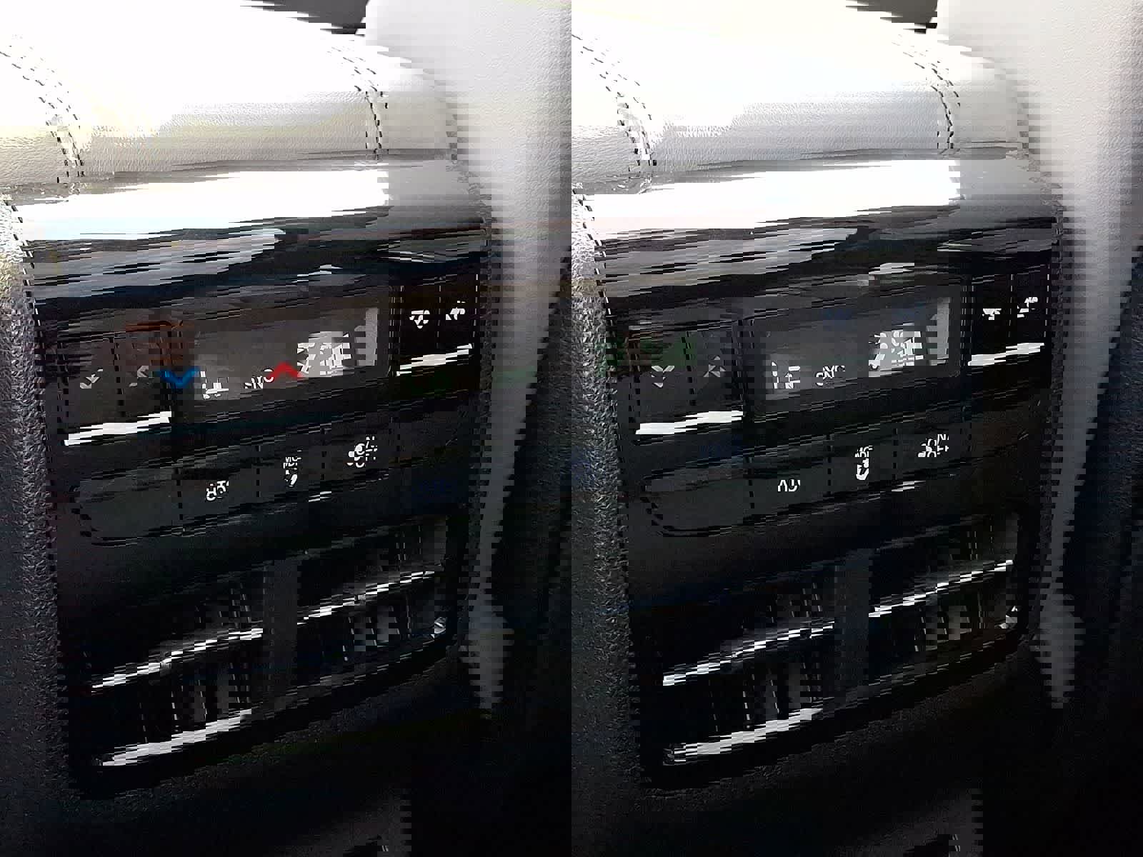 Used 2023 Acura MDX SH-AWD w/ Technology Package image 13