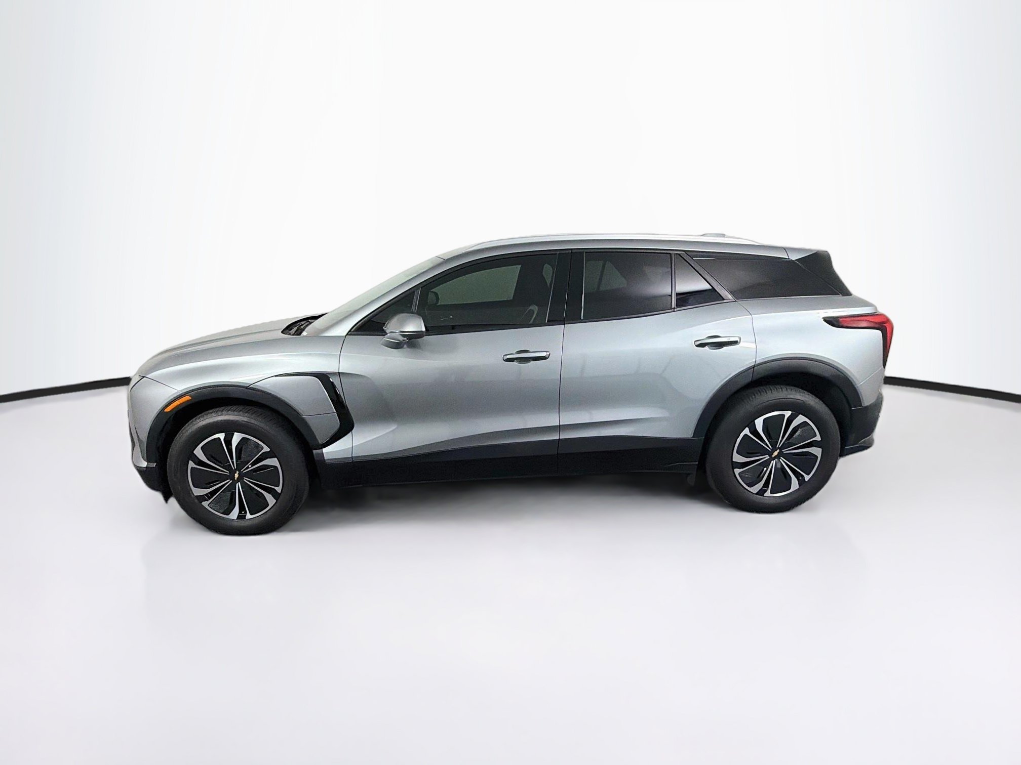 Used 2024 Chevrolet Blazer EV LT AWD/4WD image 4