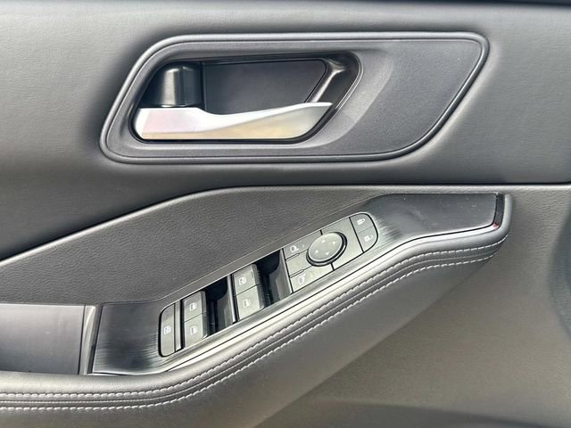 New 2026 Nissan Rogue SV FWD image 21