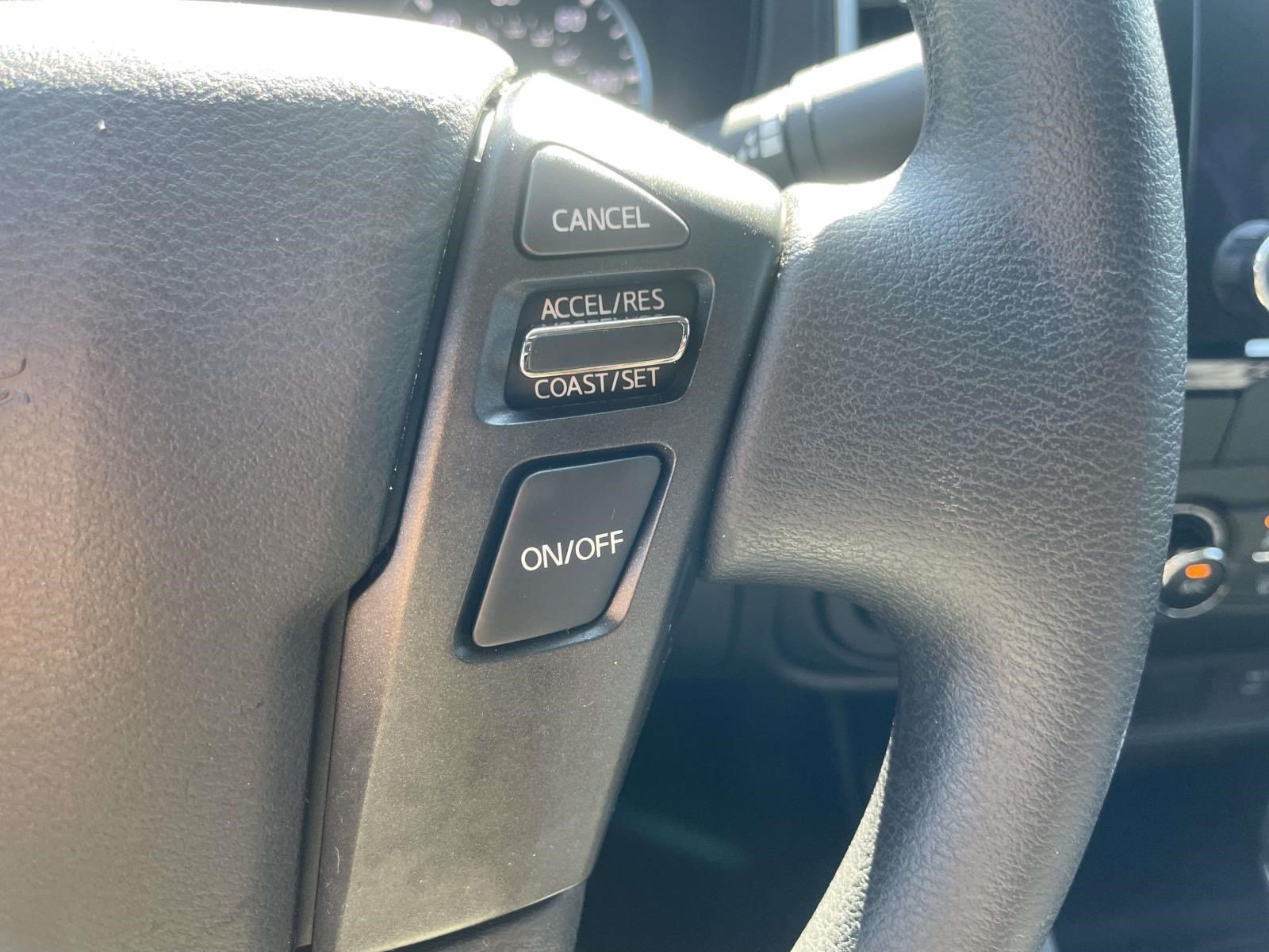 Used 2022 Nissan Frontier SV AWD/4WD image 21