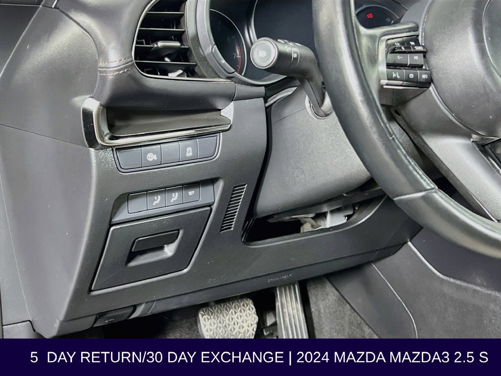 Used 2024 MAZDA MAZDA3 s FWD image 12