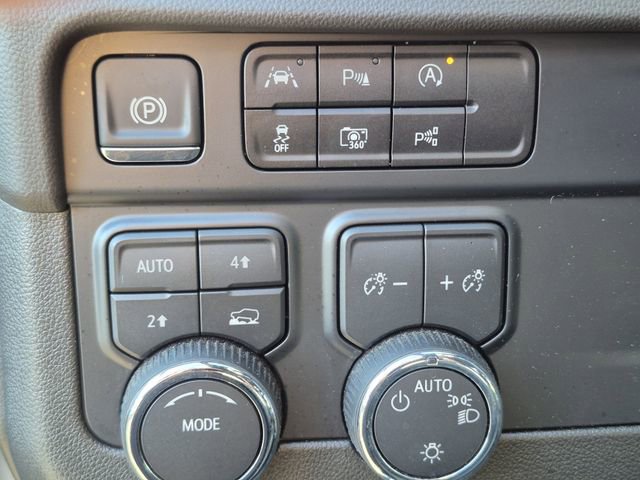Used 2025 Chevrolet Tahoe LT AWD/4WD image 9