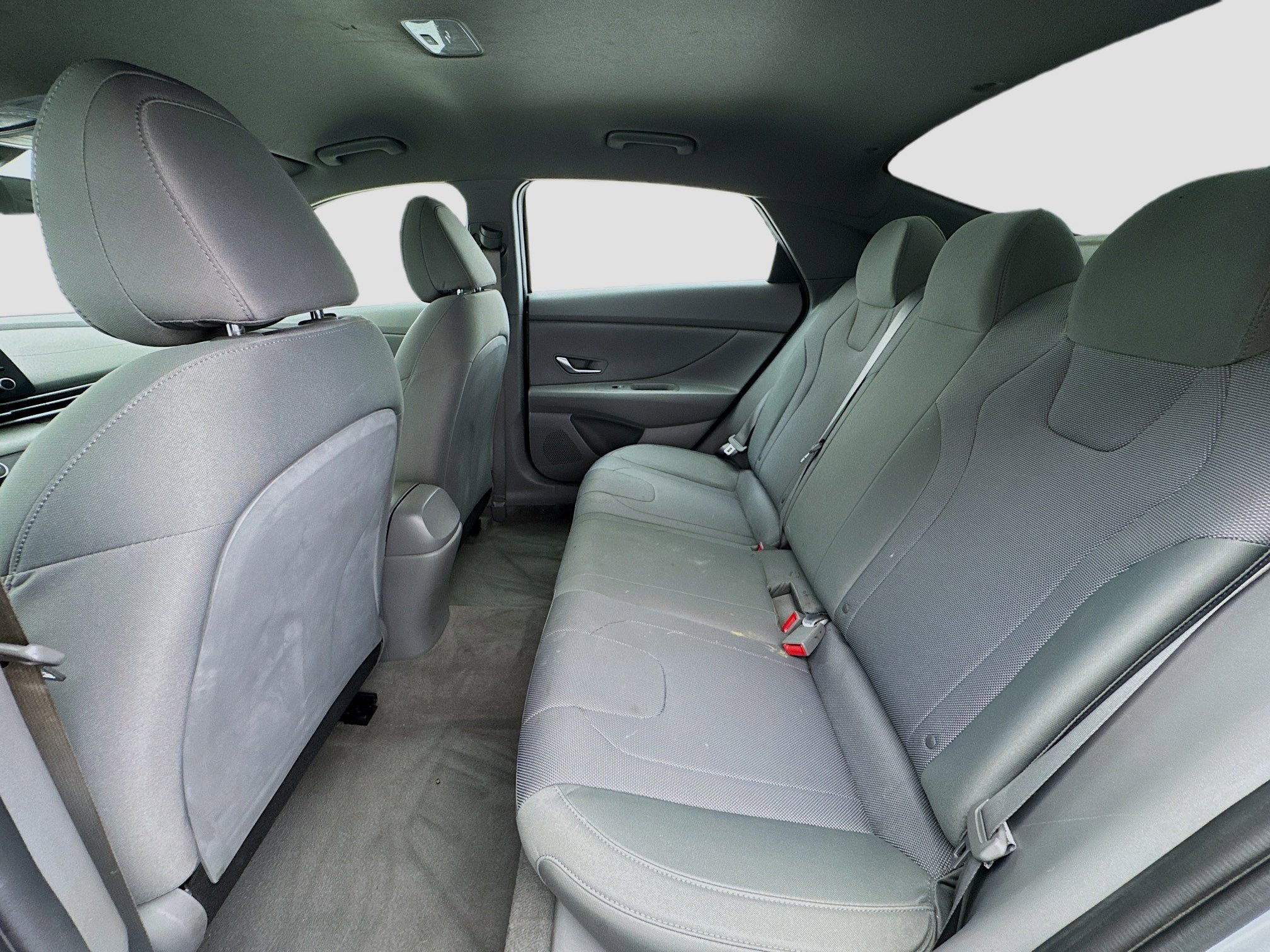 Used 2022 Hyundai Elantra SE image 15