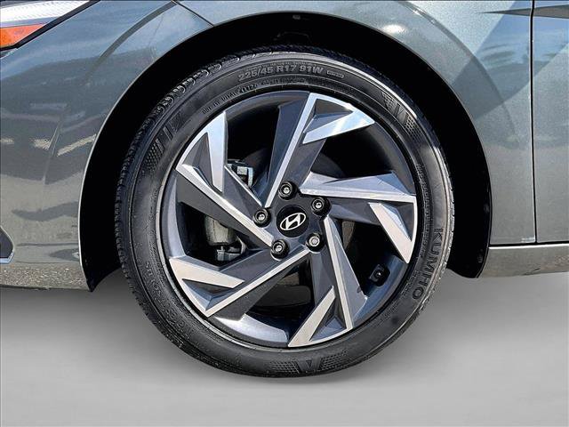 Used 2025 Hyundai Elantra Sport FWD image 10