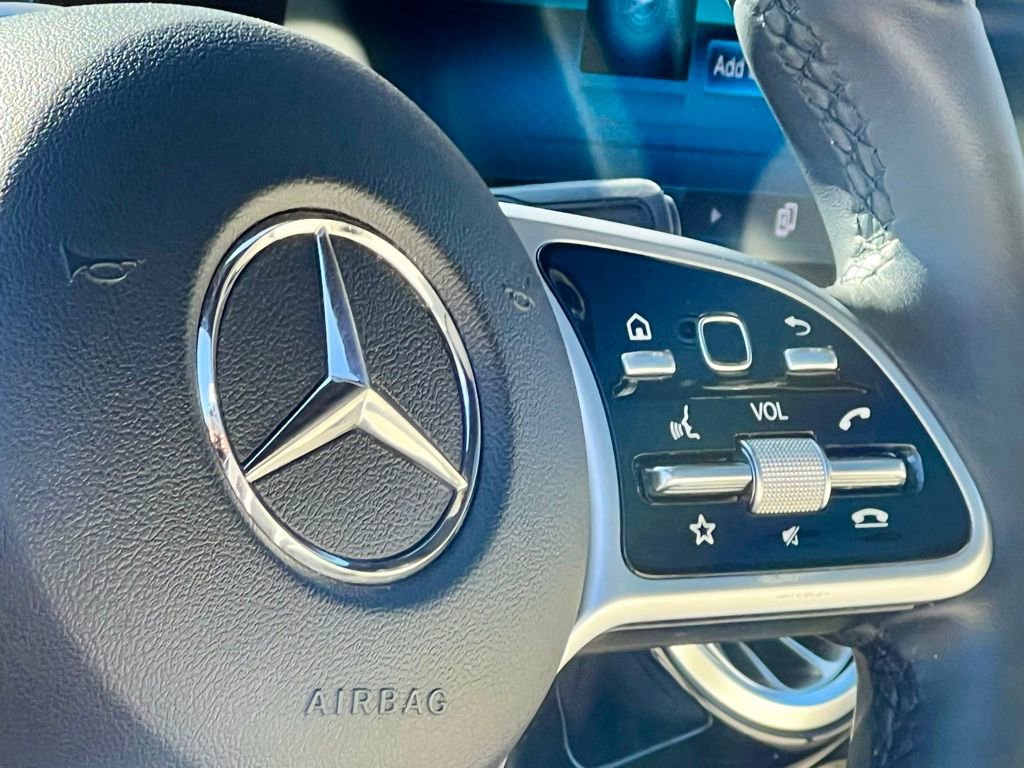 Certified 2022 Mercedes-Benz GLB 250 4MATIC image 40
