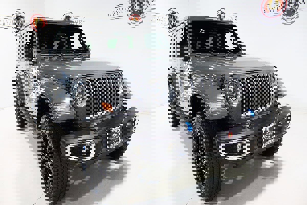 Used 2022 Jeep Wrangler Unlimited Sahara w/ Cold Weather Group image 11