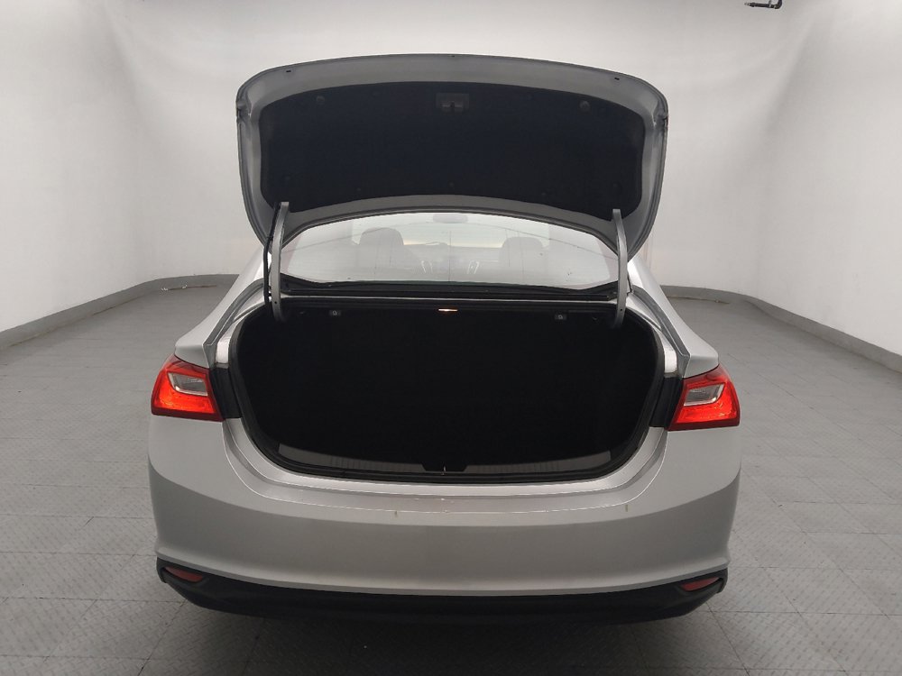 Used 2022 Chevrolet Malibu LS FWD image 29