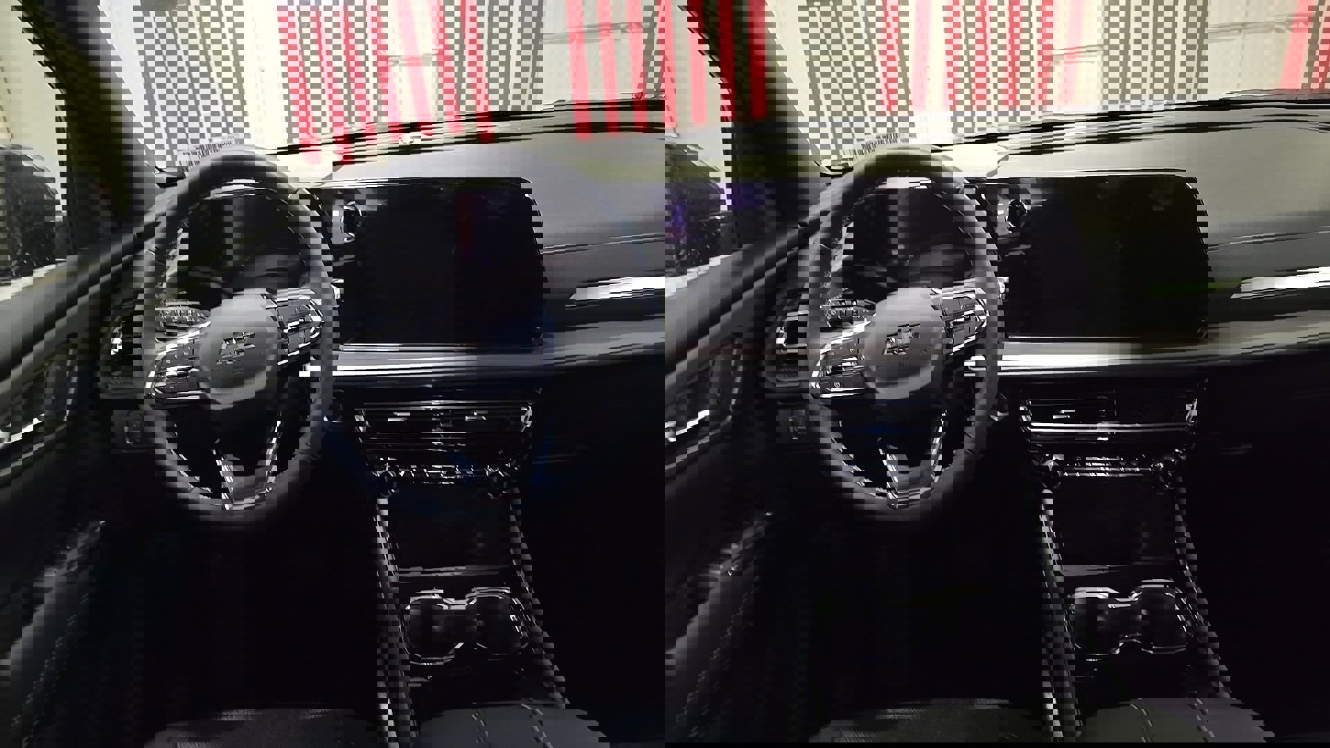 New 2026 Chevrolet Traverse LT image 18