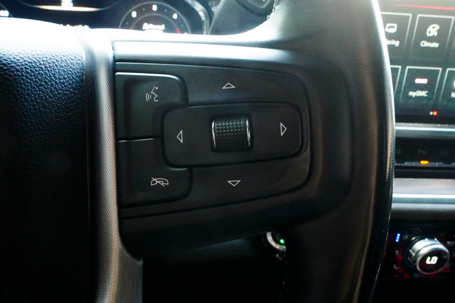 Used 2025 GMC Sierra 2500 SLT w/ SLT Premium Package AWD/4WD image 18