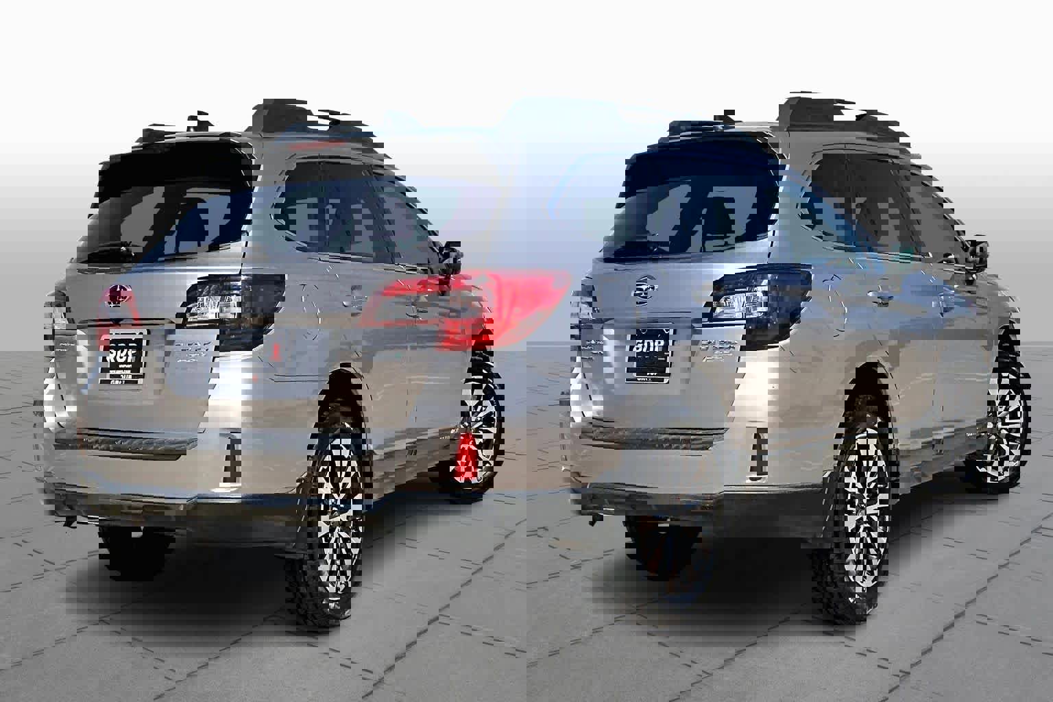 Used 2016 Subaru Outback 2.5i Limited image 12