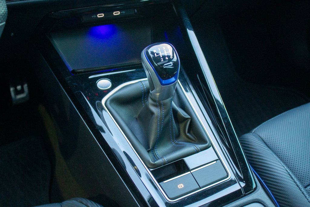 Used 2024 Volkswagen Golf R image 21