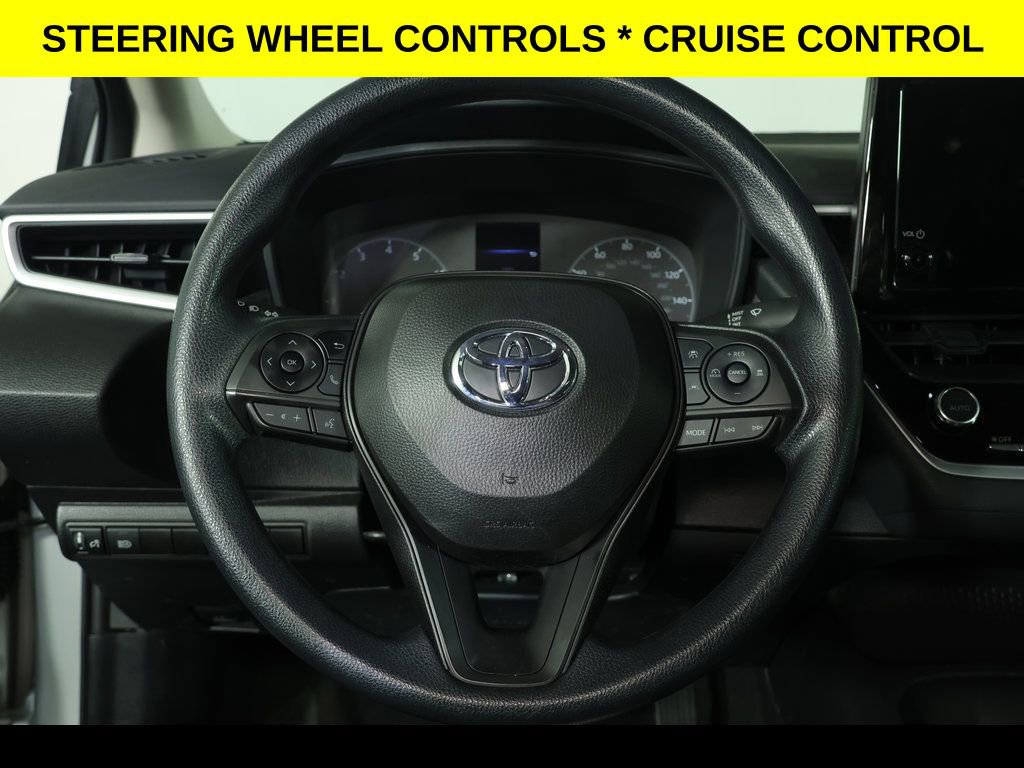 Used 2025 Toyota Corolla LE image 7