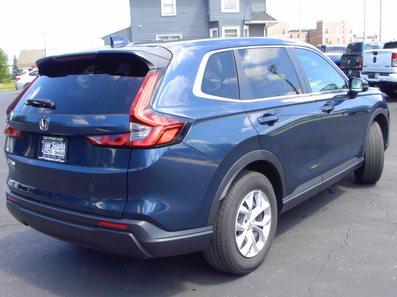 Used 2025 Honda CR-V LX image 2