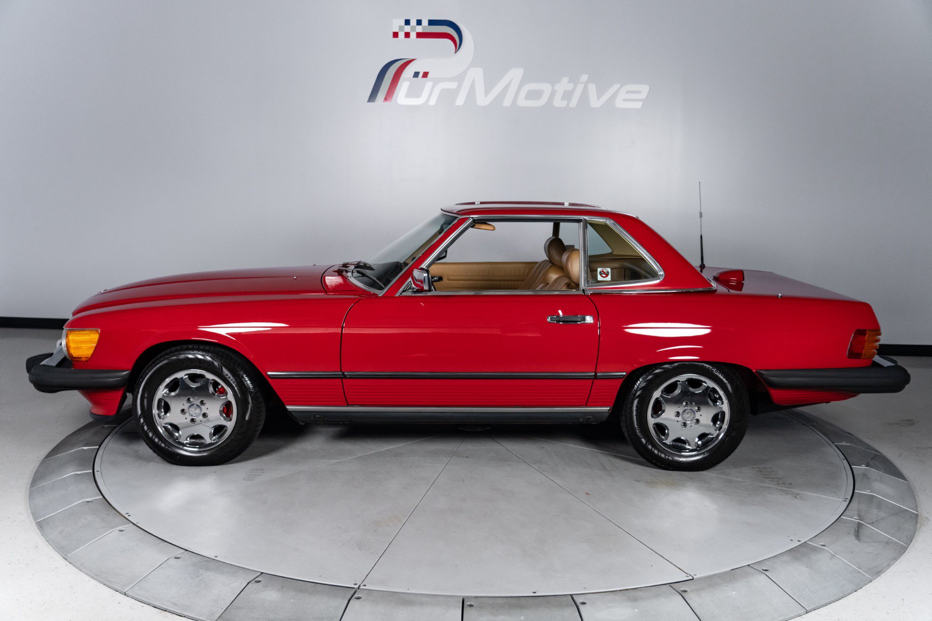 Used 1987 Mercedes-Benz 560 SL image 4
