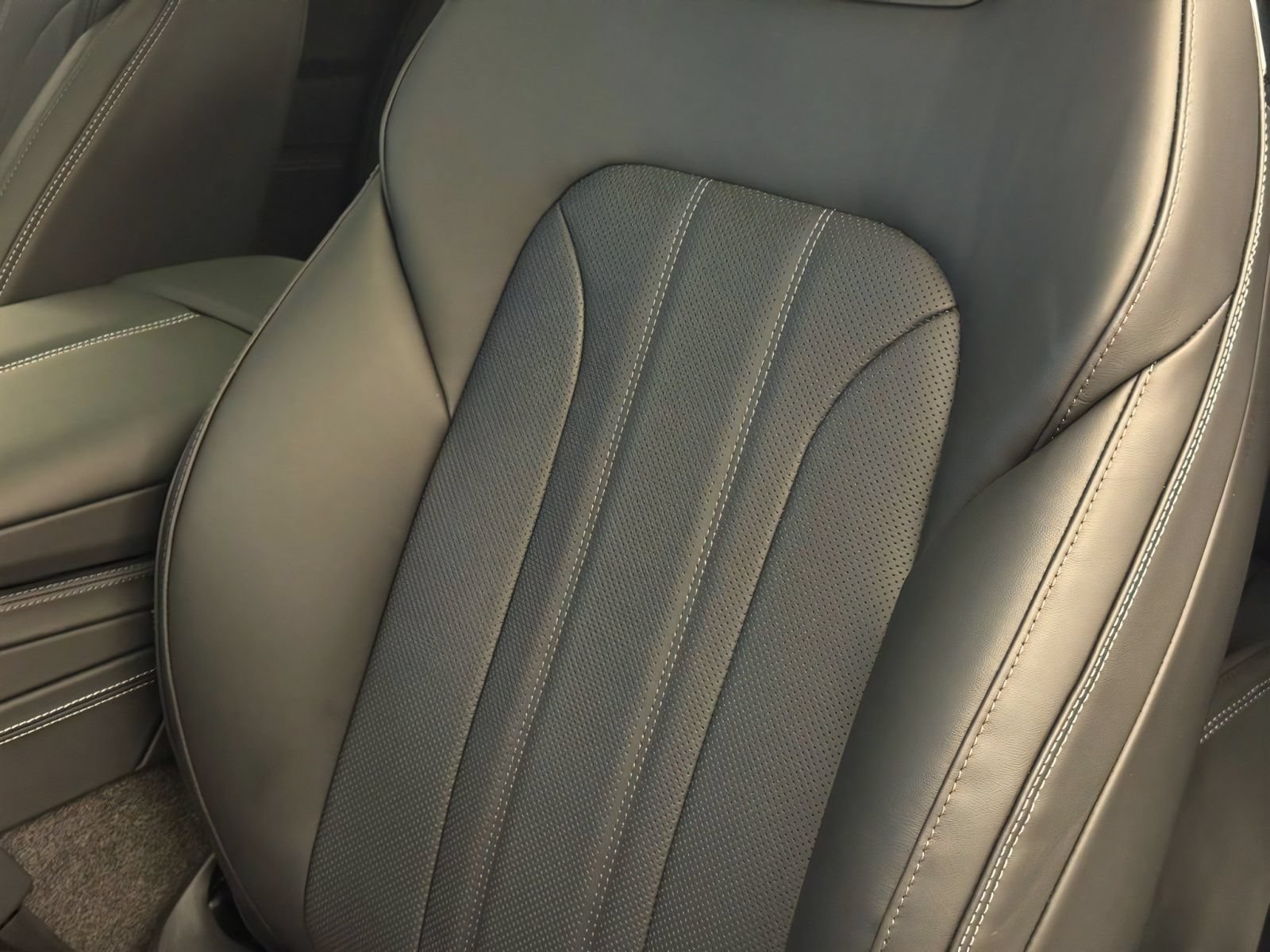 New 2026 Bentley Continental GT AWD/4WD image 6