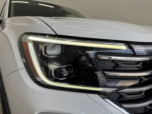 Used 2024 Volkswagen Atlas SE w/ Panoramic Sunroof Package FWD image 33