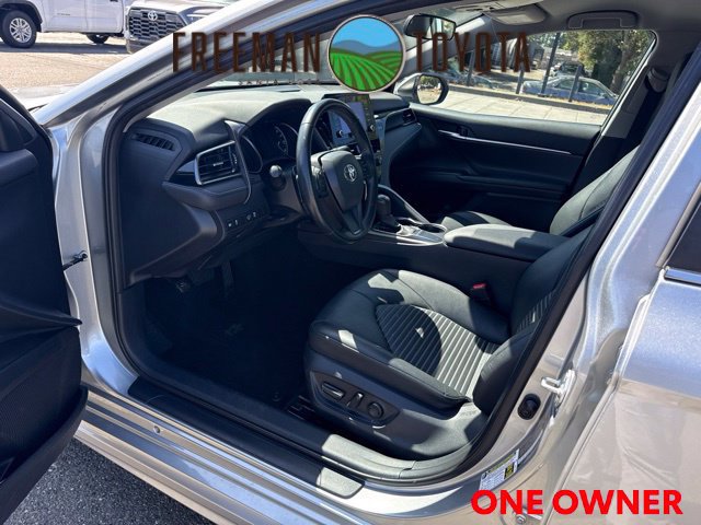Used 2023 Toyota Camry SE FWD image 7