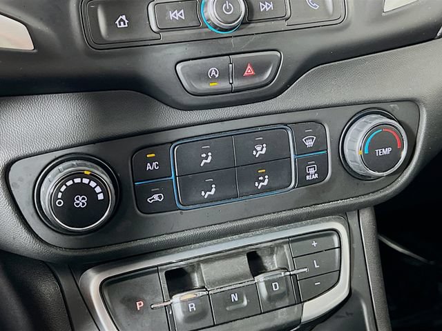 Used 2024 GMC Terrain SLE AWD/4WD image 19