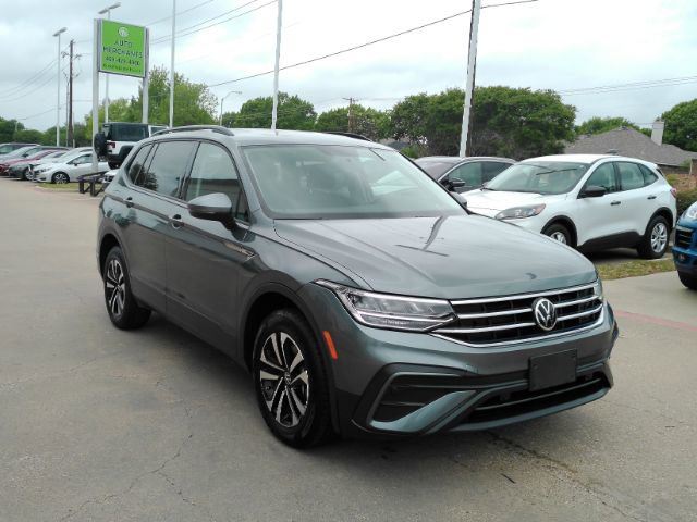 Used 2022 Volkswagen Tiguan S FWD image 4
