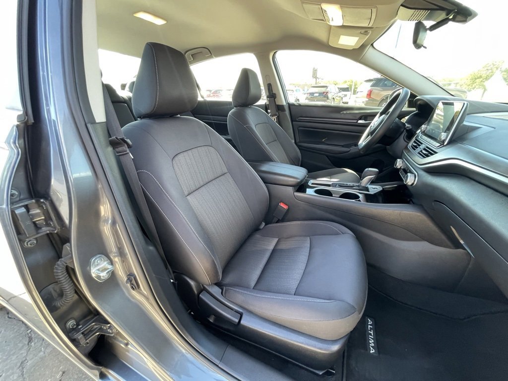 Used 2024 Nissan Altima 2.5 SV image 15
