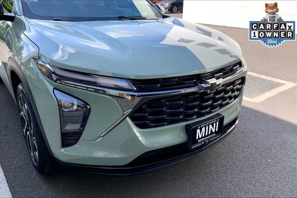 Used 2024 Chevrolet Trax RS w/ Sunroof Package FWD image 27