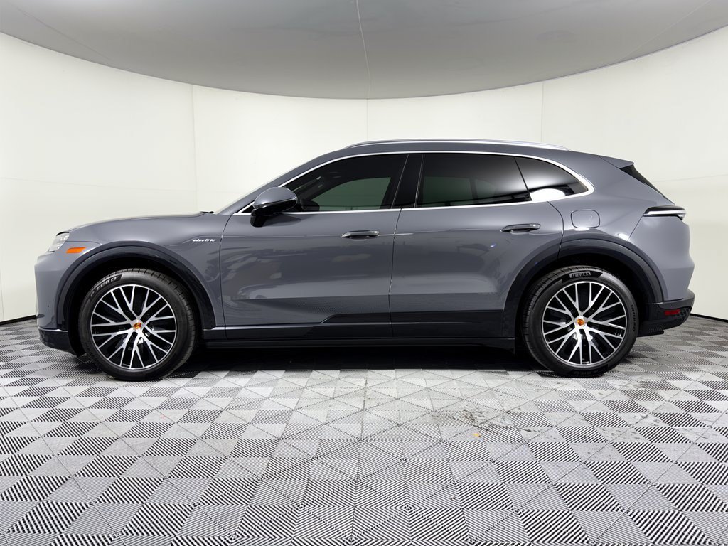 New 2026 Porsche Cayenne Electric AWD/4WD image 2