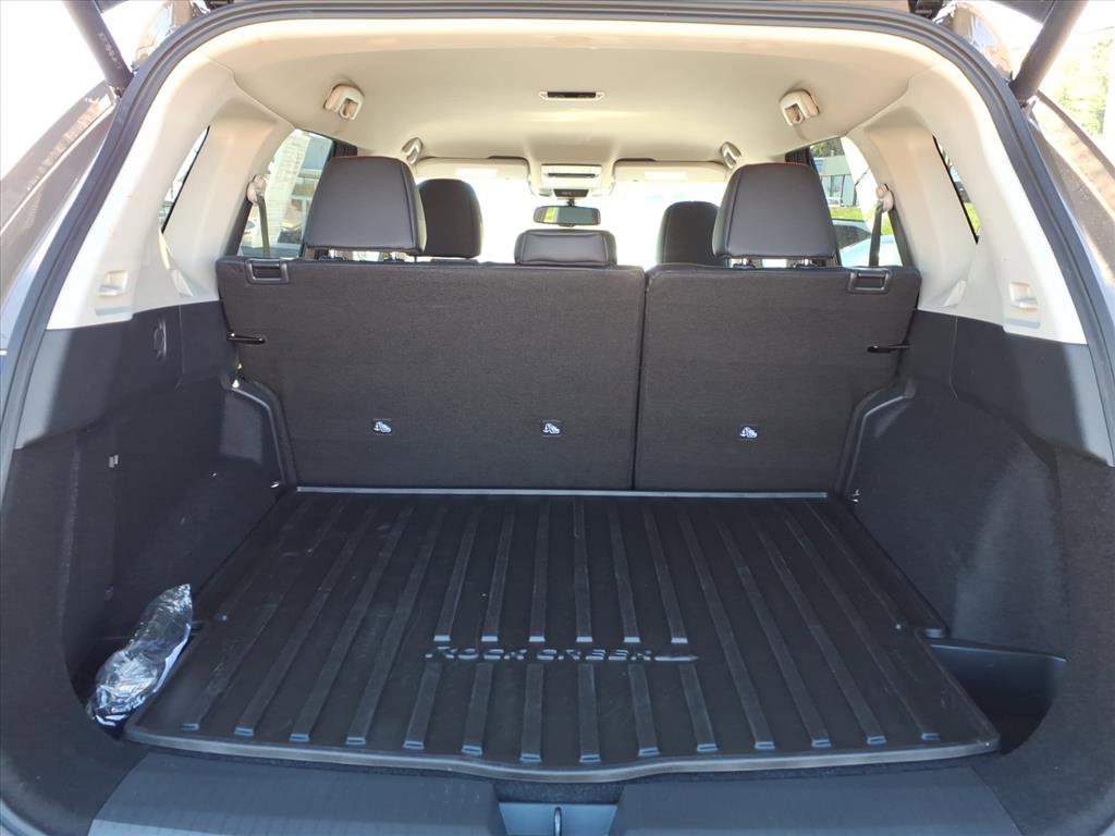 Used 2025 Nissan Rogue SV w/ Rock Creek Premium Package image 23