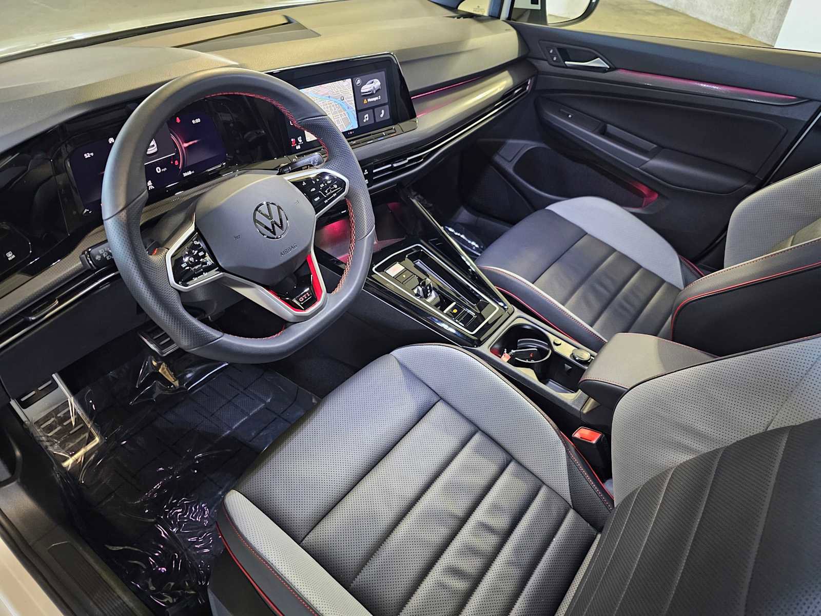 Used 2024 Volkswagen GTI SE FWD image 2