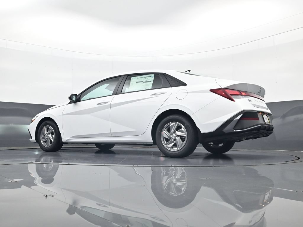 New 2026 Hyundai Elantra SE FWD image 27
