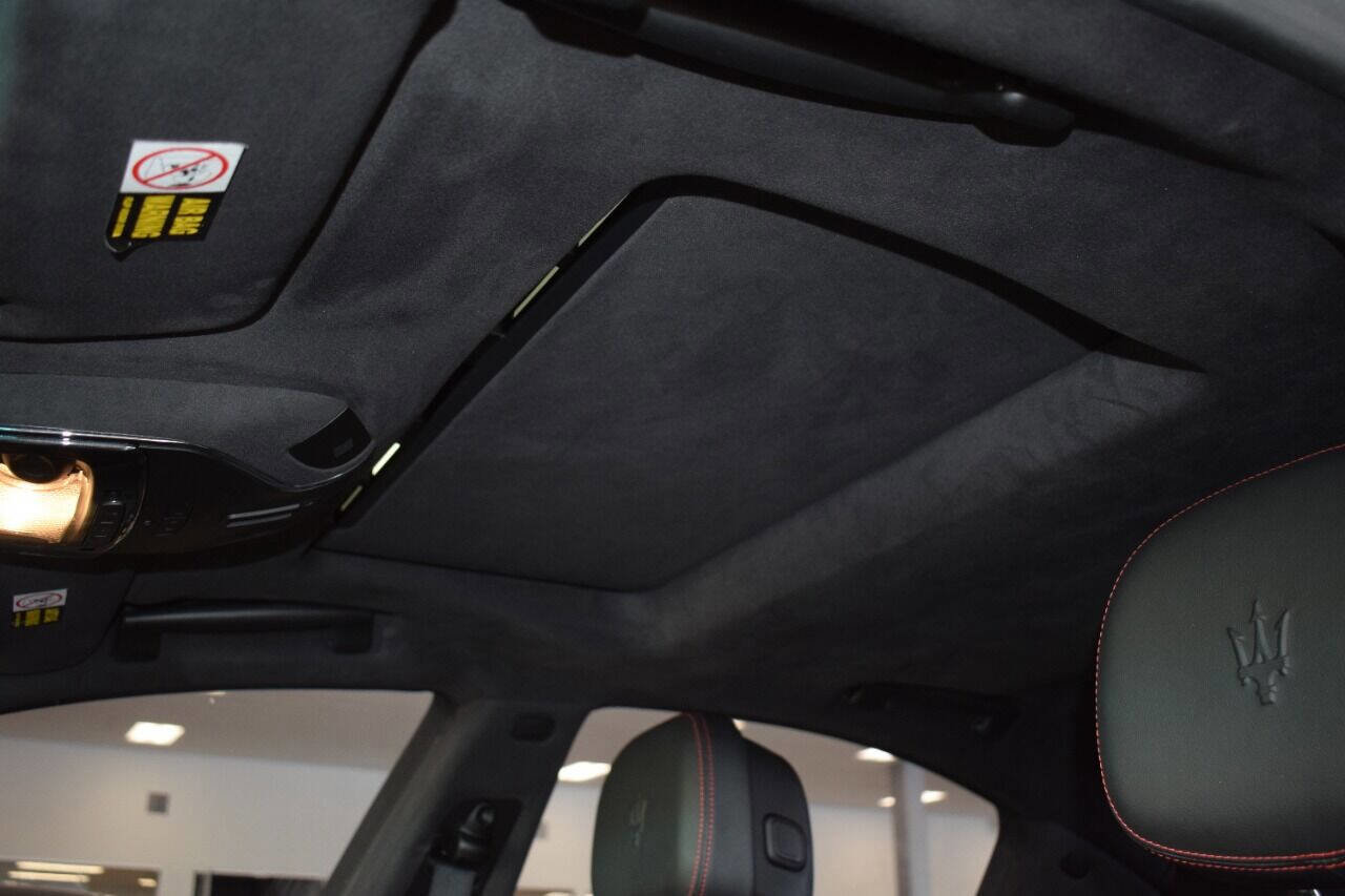 Used 2016 Maserati Ghibli S image 34