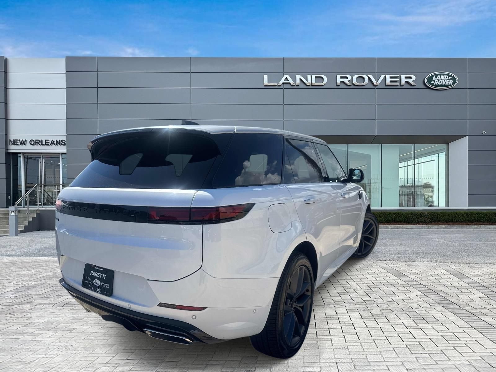 New 2026 Land Rover Range Rover Sport Dynamic SE AWD/4WD image 5