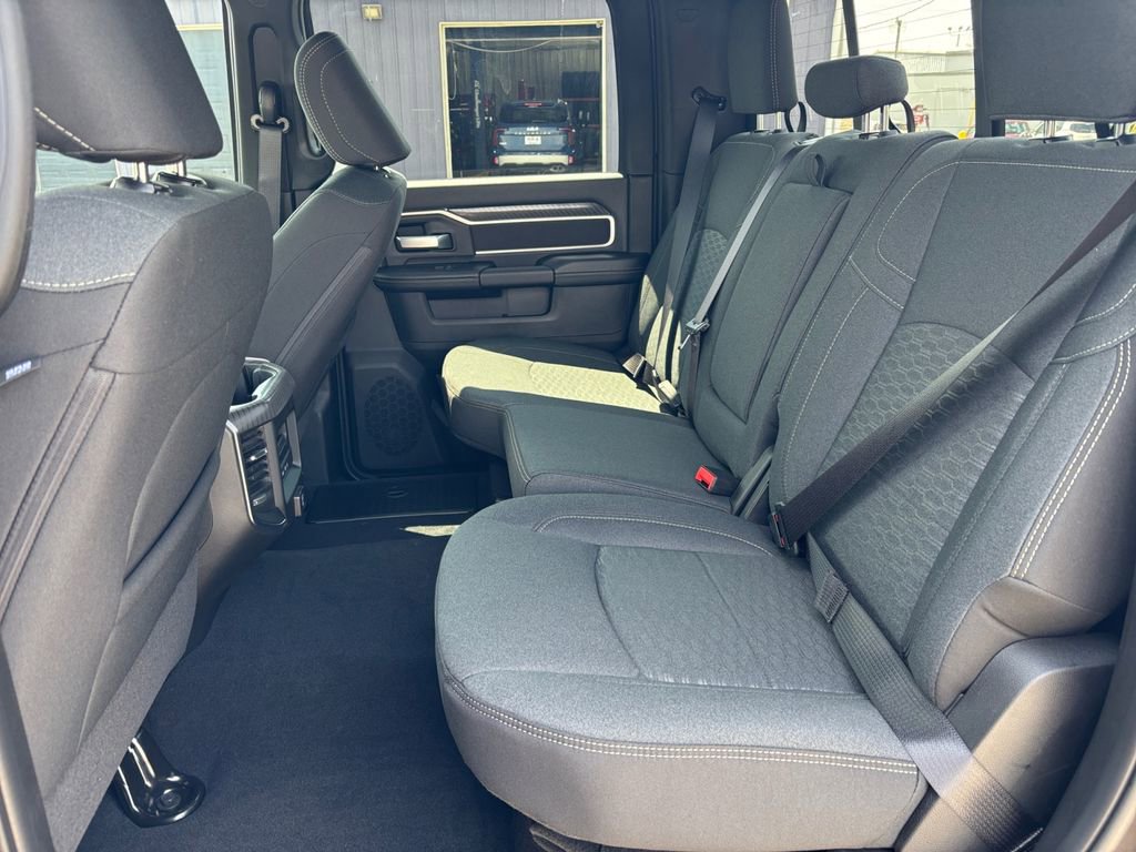 New 2026 RAM 3500 Big Horn AWD/4WD image 22