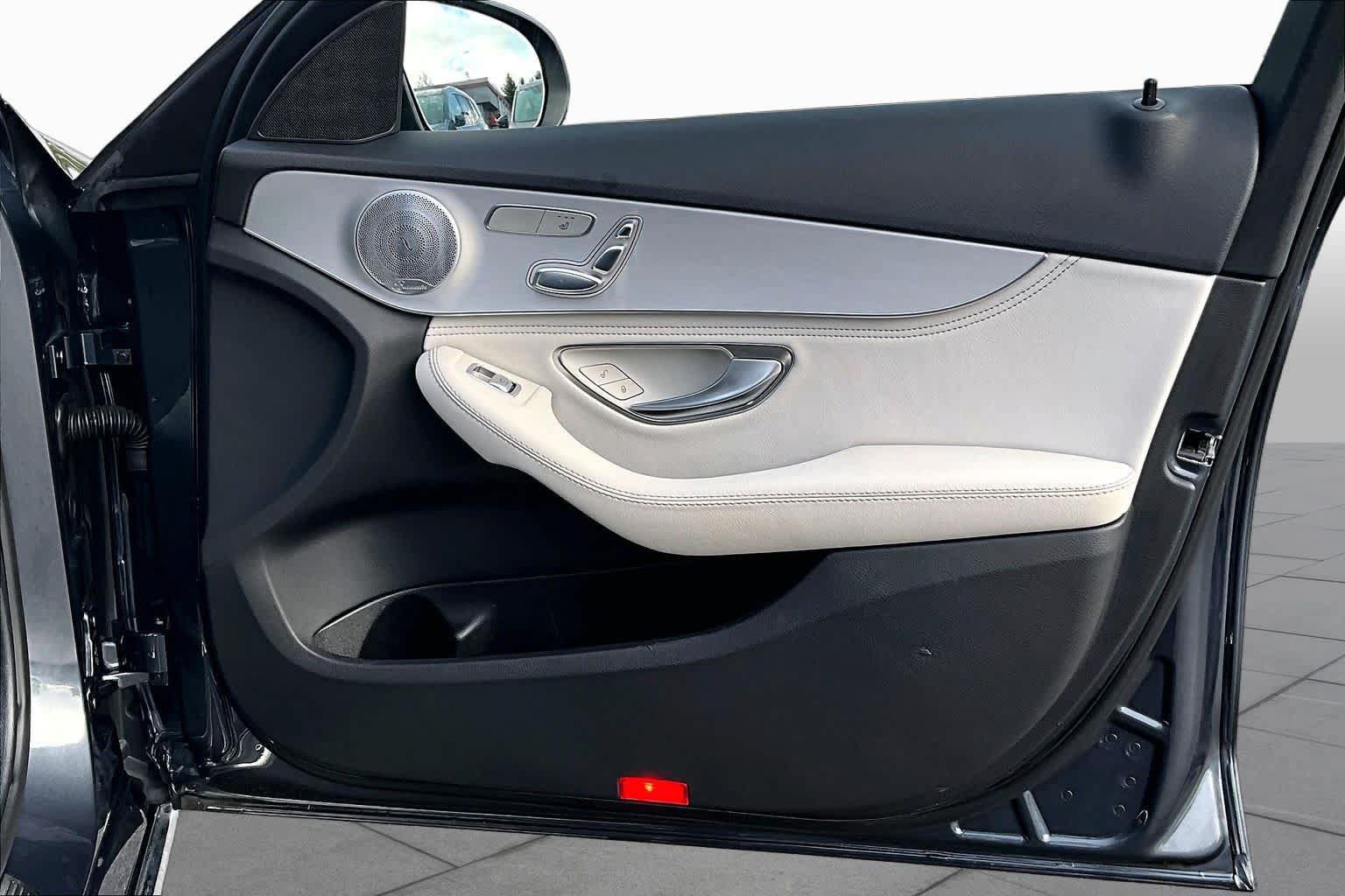 Used 2016 Mercedes-Benz C 300 4MATIC Sedan image 20