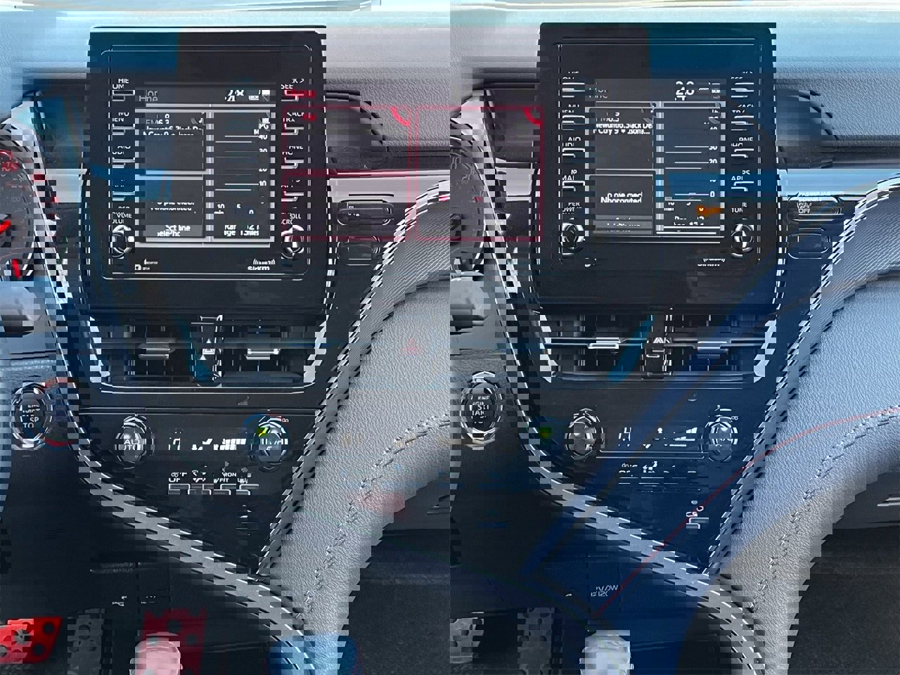 Used 2024 Toyota Camry image 15