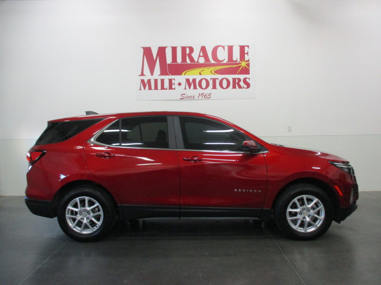 Used 2023 Chevrolet Equinox LT image 6