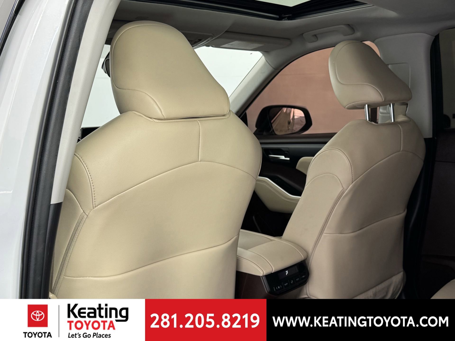 Used 2022 Toyota Highlander XLE image 16