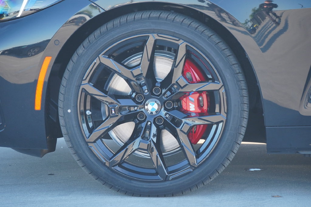 Used 2026 BMW M440i Coupe w/ Premium Package RWD image 5