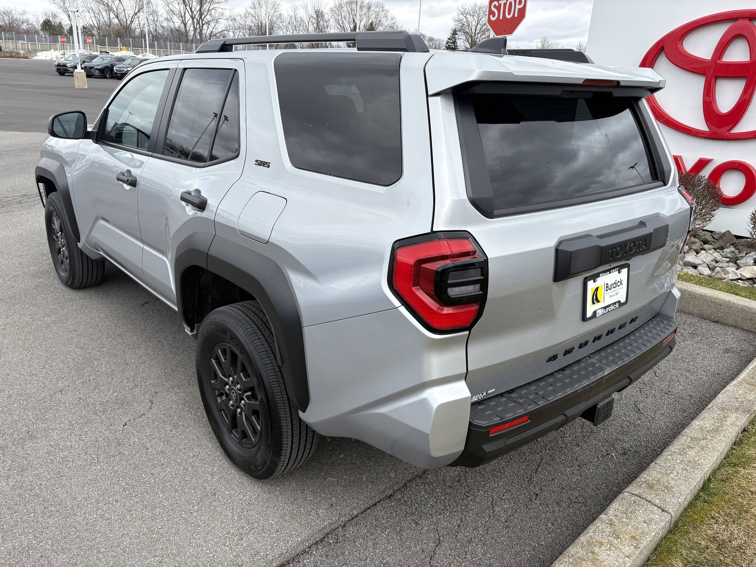 Certified 2025 Toyota 4Runner SR5 AWD/4WD image 6