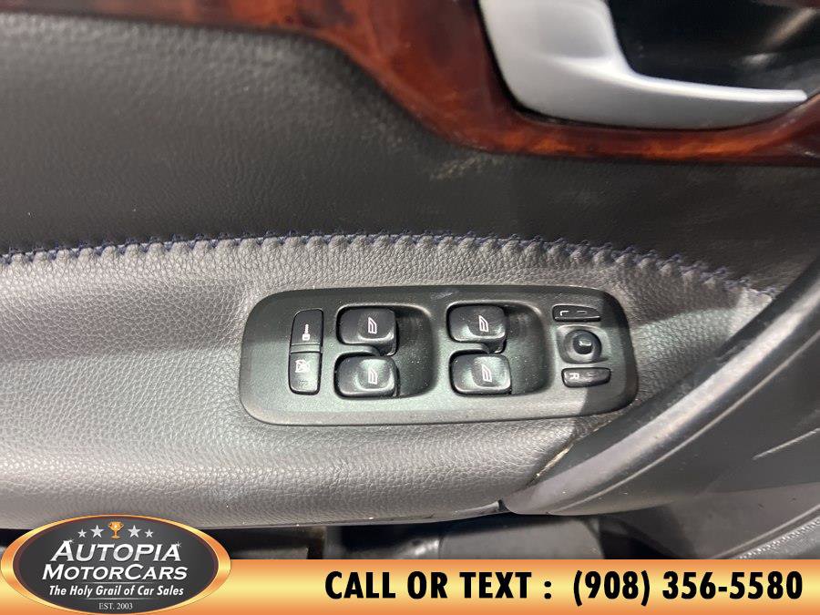 Used 2005 Volvo XC70 image 19