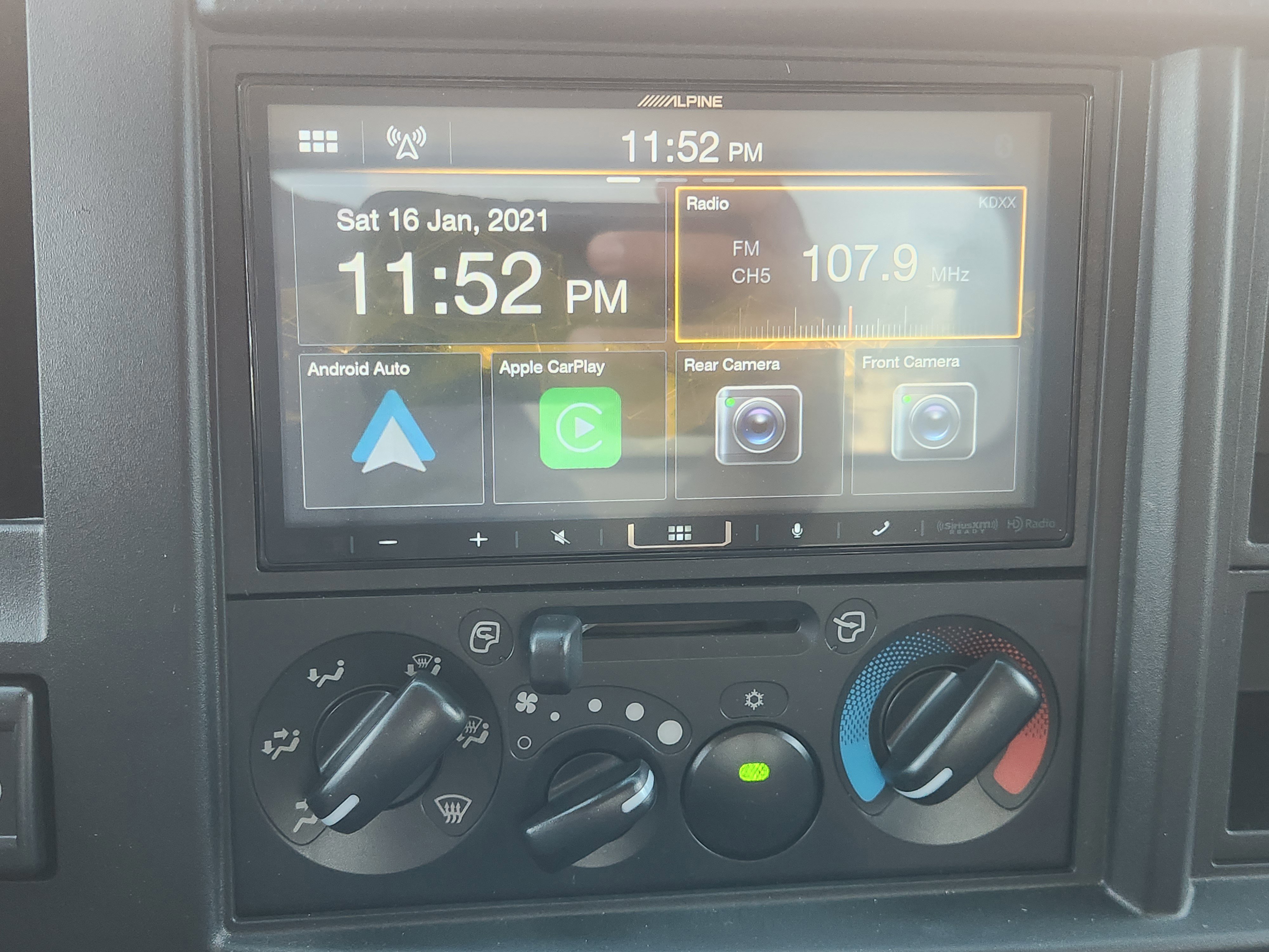 New 2025 Chevrolet Low Cab Forward image 5