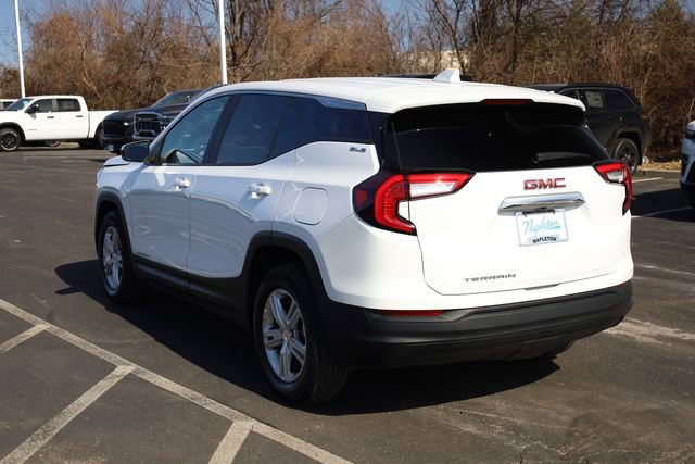 Used 2024 GMC Terrain SLE image 6