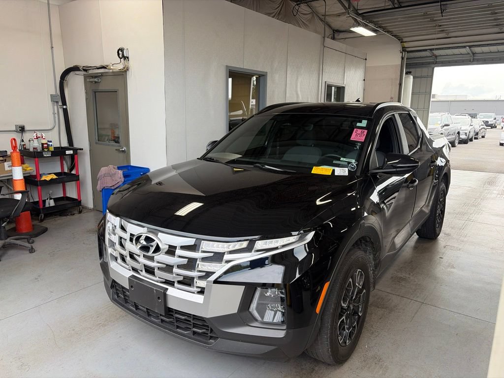 Used 2024 Hyundai Santa Cruz SEL w/ Activity Package AWD/4WD image 2