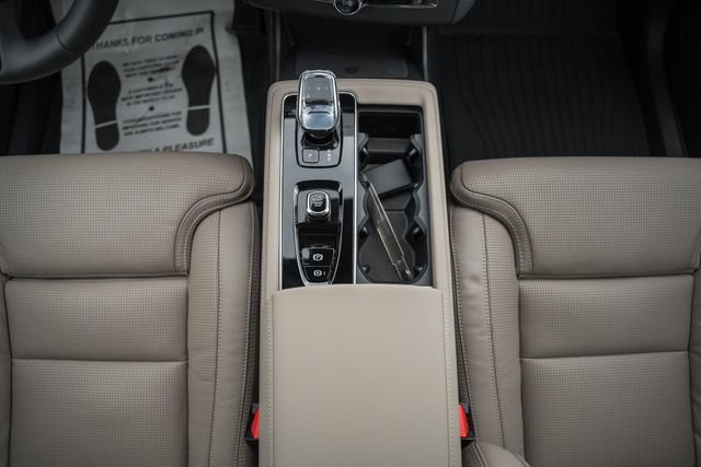 New 2026 Volvo XC90 T8 Ultra w/ Protection Package Premier image 25