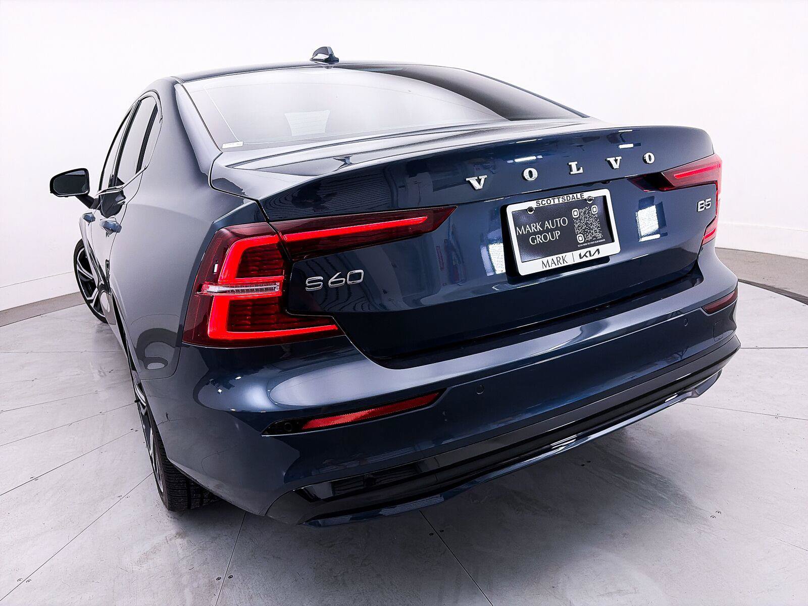 Used 2024 Volvo S60 B5 Plus FWD image 10