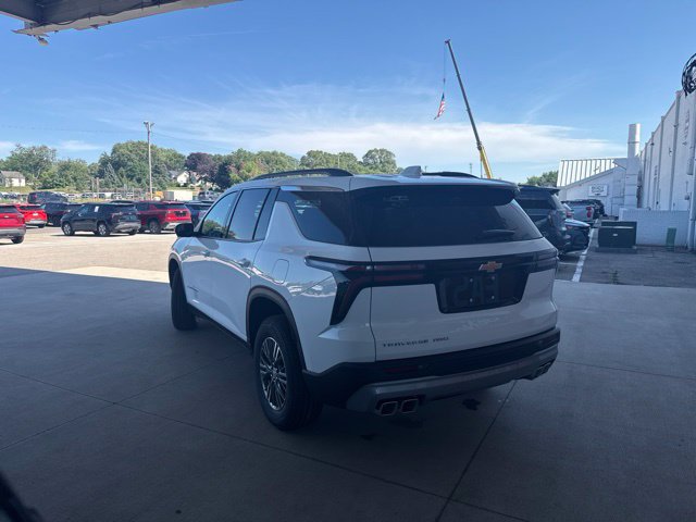 New 2026 Chevrolet Traverse LT w/ Driver Confidence Package AWD/4WD image 6